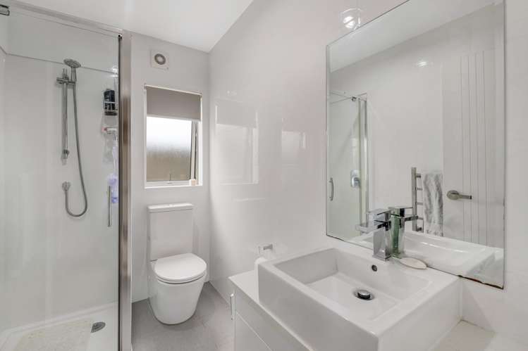 294 Alec Craig Way Gulf Harbour_9