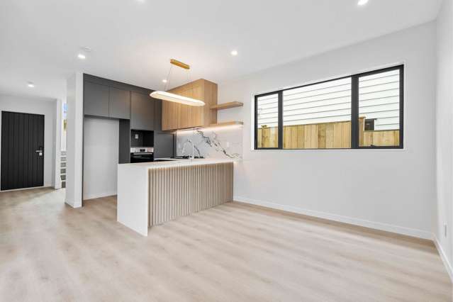 3/ 16 Madison Place Forrest Hill_4