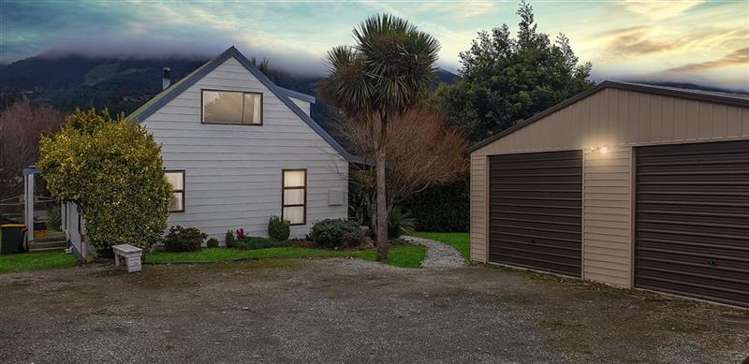 90 Parry Crescent Lake Hawea_0