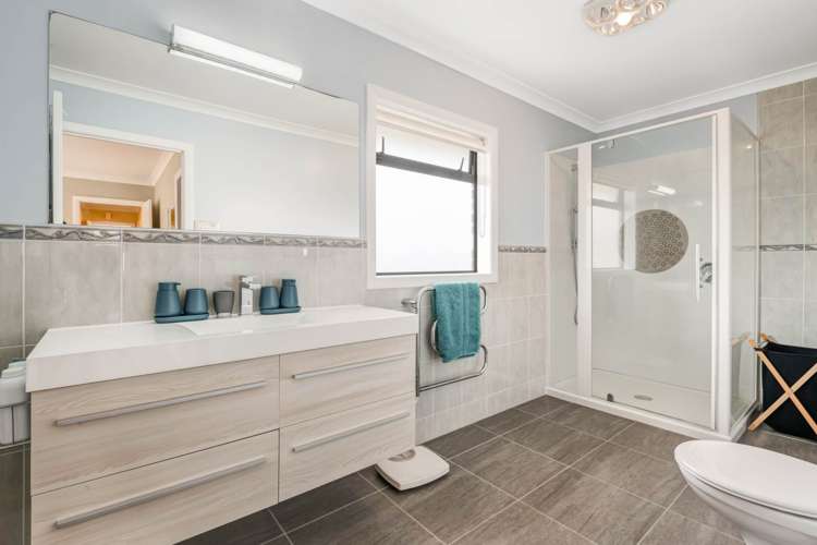 125 Grovenor Drive Orewa_23