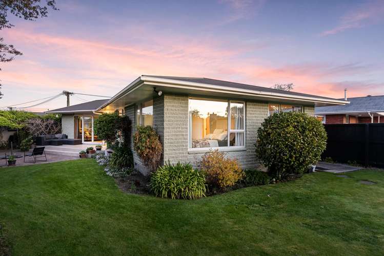 34 Wychwood Crescent Bishopdale_15