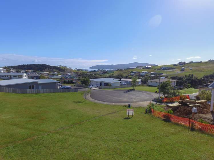 11 Frangipani Street Cable Bay_10