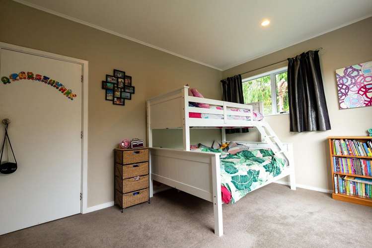11 Morgan Place Tawa_16