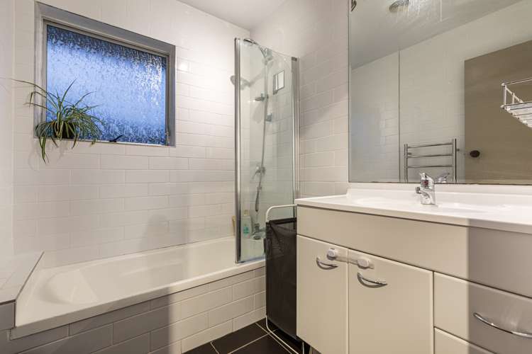 2/13 Zita Maria Drive Massey_9