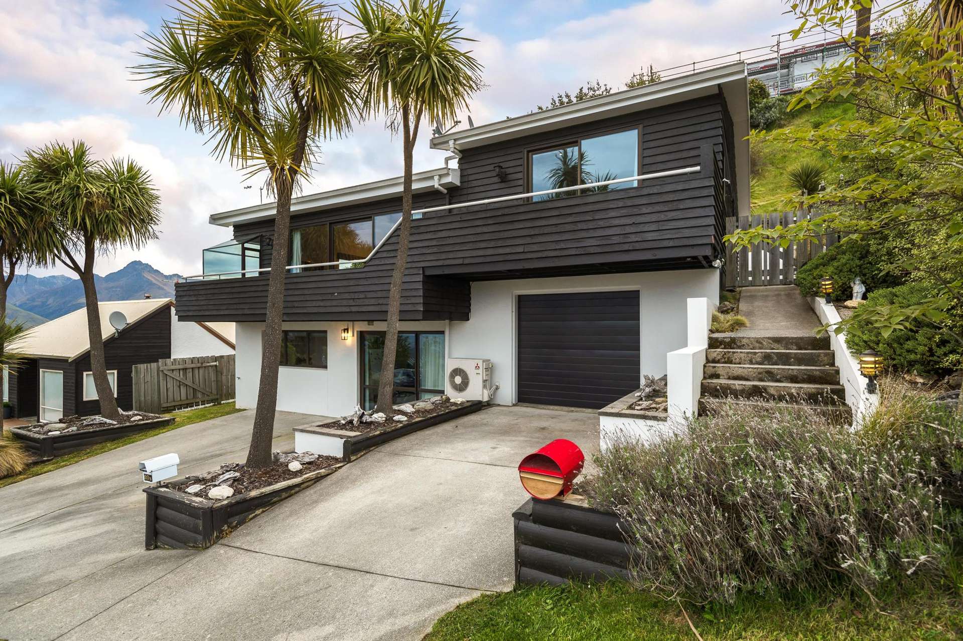 20 Greenstone Place Fernhill/Sunshine Bay_0