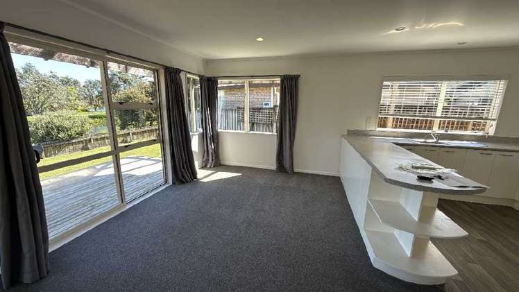 19b McGowan Place Orewa_4