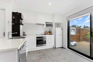 2/78 Swaffield Road_2