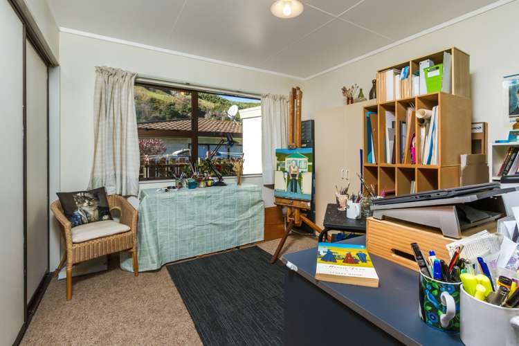 3 Brydon Way The Wood_13