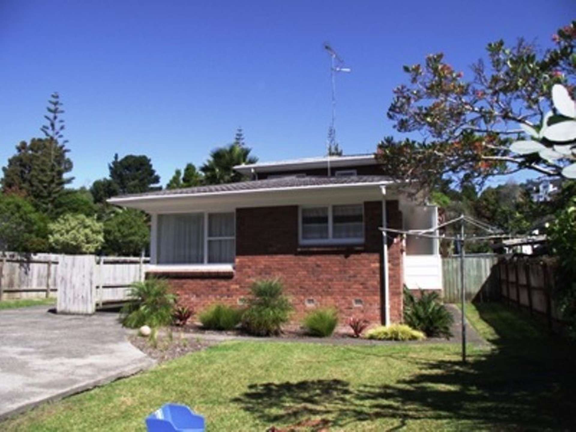 2/33 Awaruku Road Torbay_0