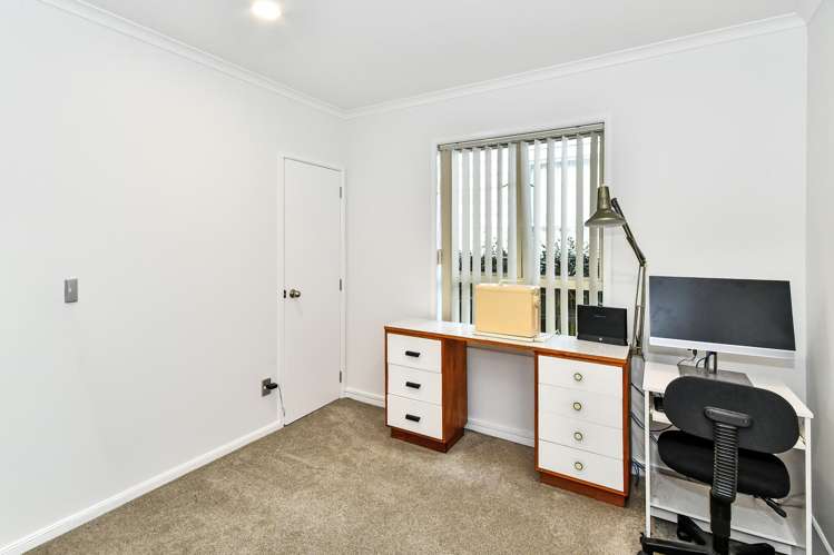 19 Shirley Avenue Papakura_16