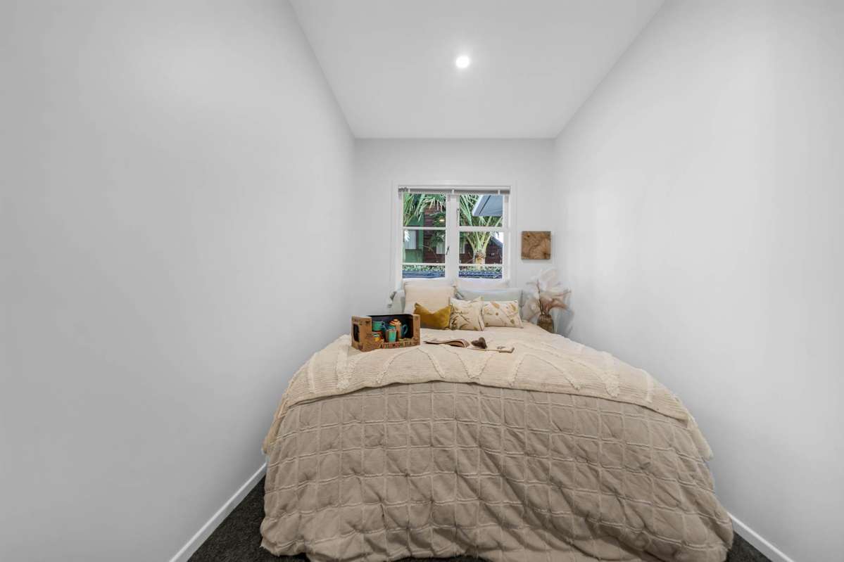 1/8 Hillsborough Road_3