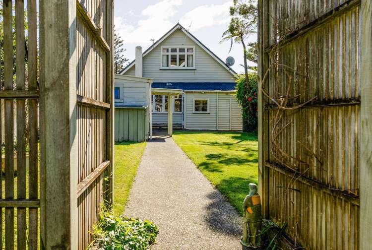 73 Marine Parade Eastbourne_15