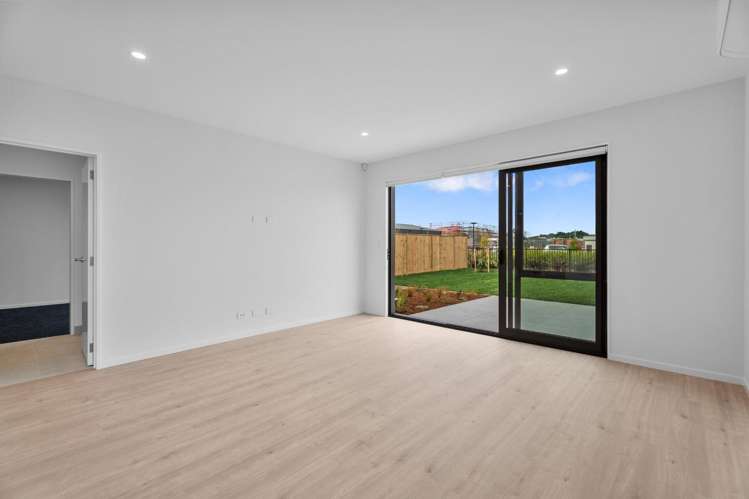 18 Kanae Drive 1640_13