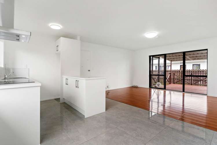 2/10 Trevor Hosken Drive Wiri_5