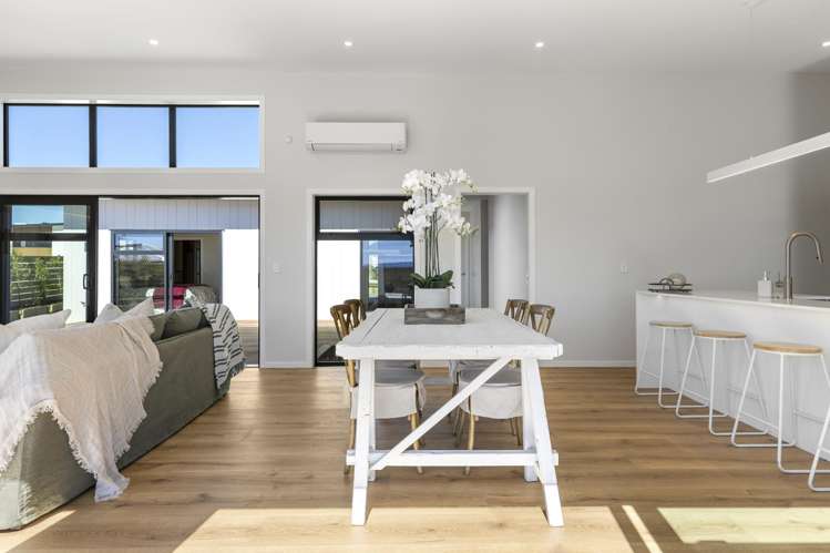 15 Makomako Crescent Wharewaka_6