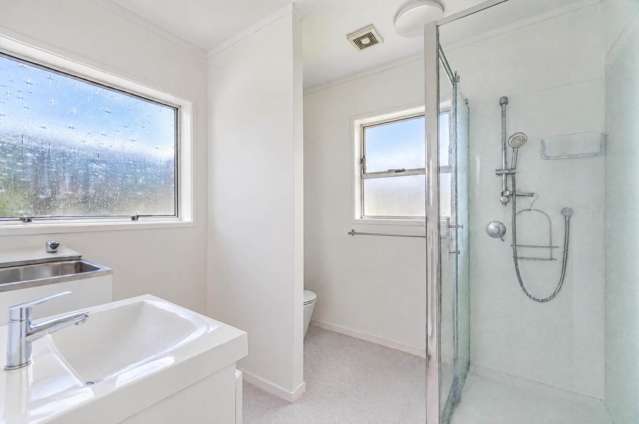 70 Haycock Avenue Mt Roskill_4