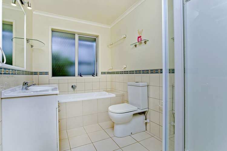 22 Black Teal Close Unsworth Heights_21