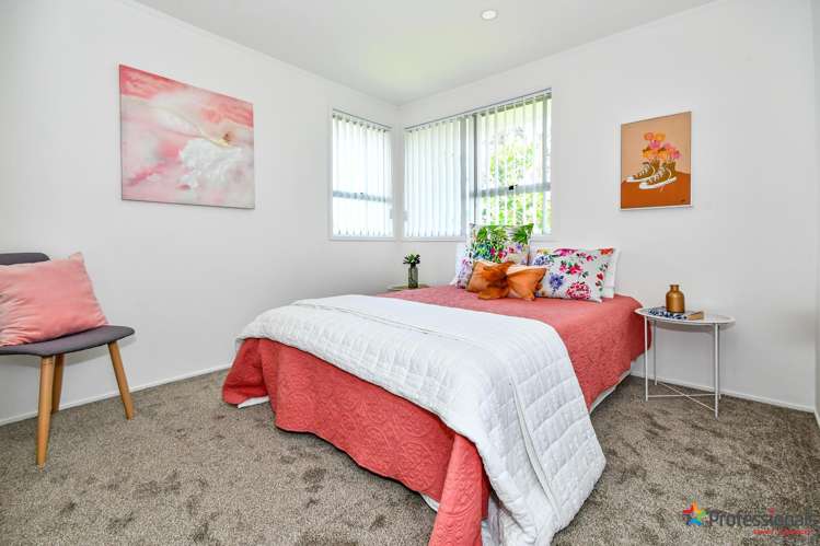 2 Serrano Place Clover Park_6