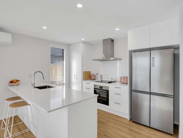 Easy Living, Exceptional Location