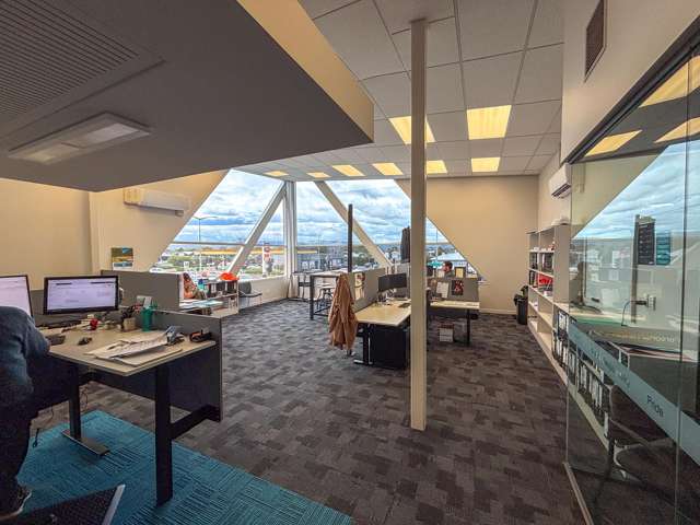 Office 2, 751 Main Street Roslyn_4