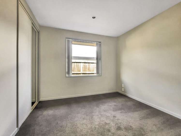 1 Crocus Lane 500081_7