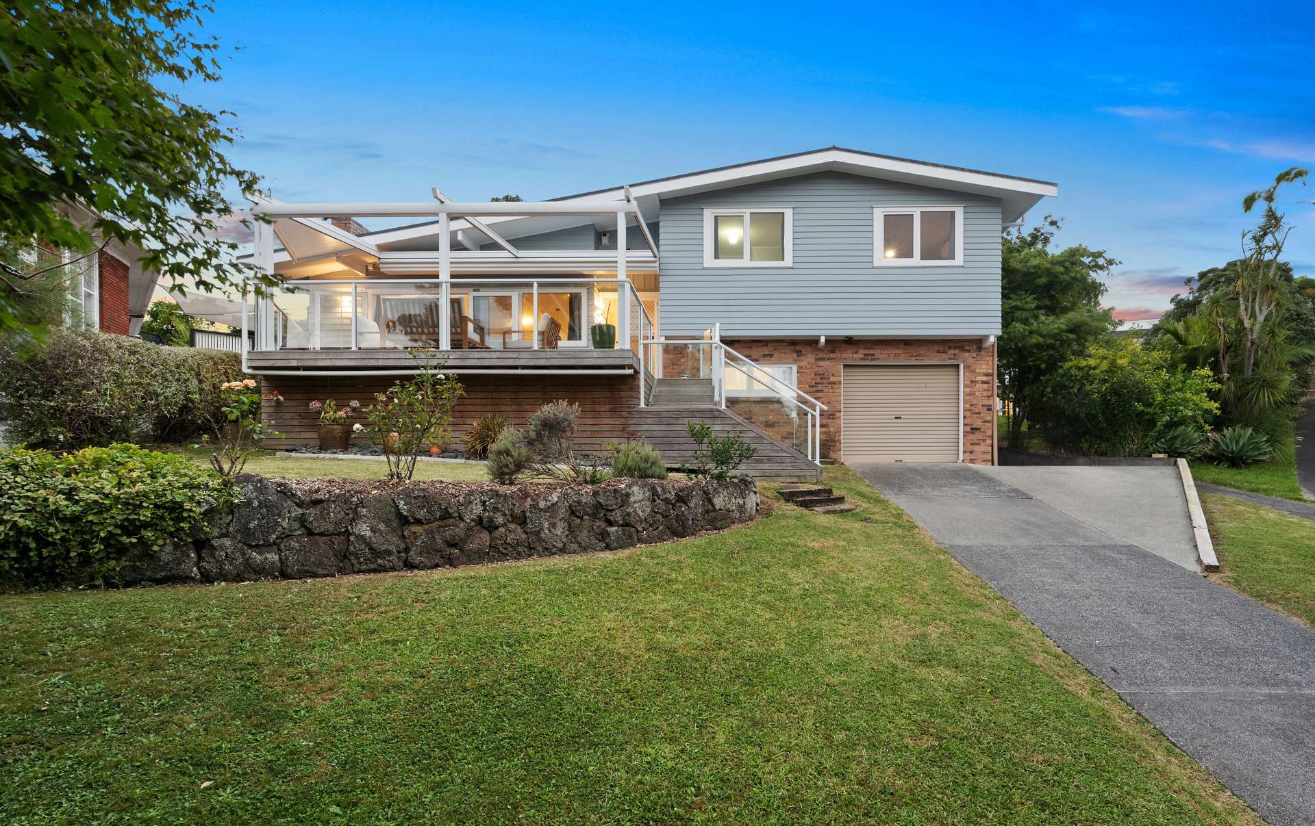 12 Gerwyn Place Pakuranga Heights_0