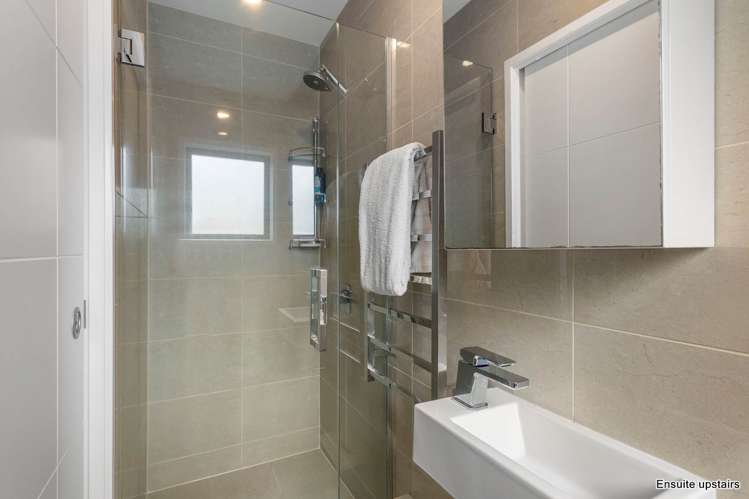 45 Wyoming Avenue Murrays Bay_14