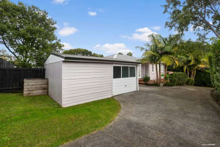 2/130 Edmonton Road Te Atatu South_14