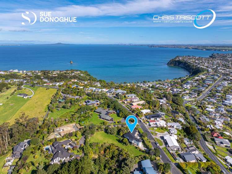 1/4 Roberts Road Matakatia_38