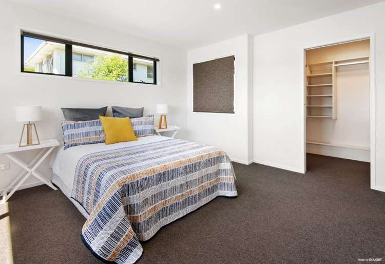 34a John Dee Crescent Red Beach_8