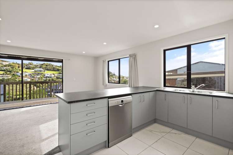 6 Loke Crescent Coopers Beach_3