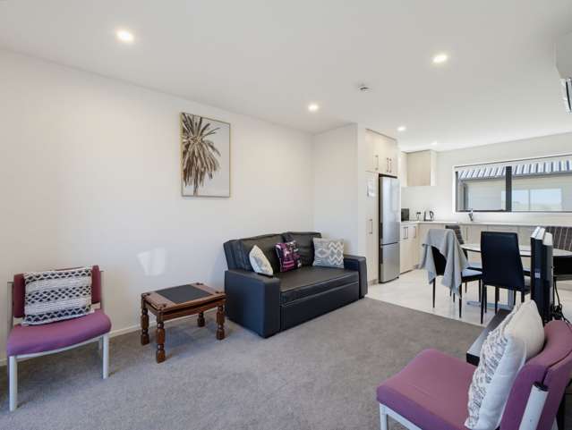 2/180 Marine Parade New Brighton_4