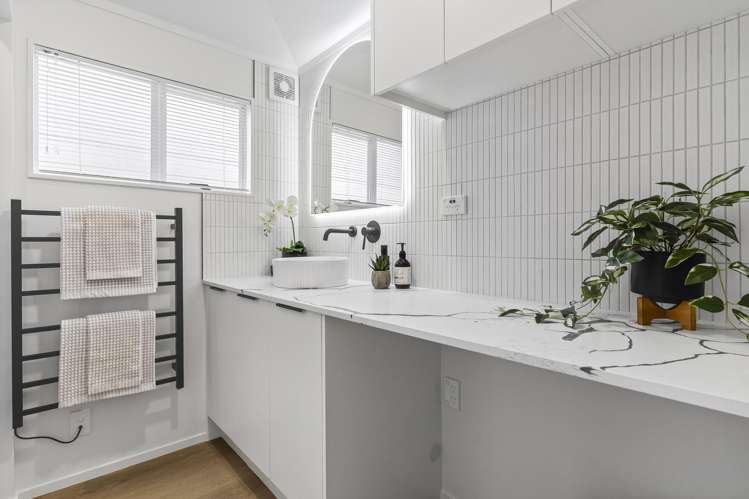 7 Thornlow Street Glendene_16