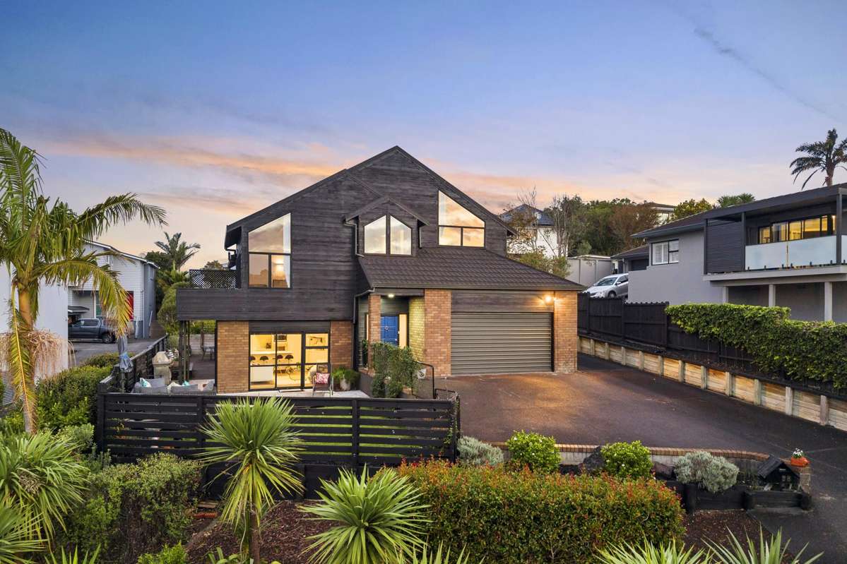 2/38 Penzance Road_0