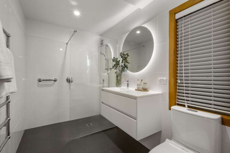 1/22 Queens Parade Devonport_38