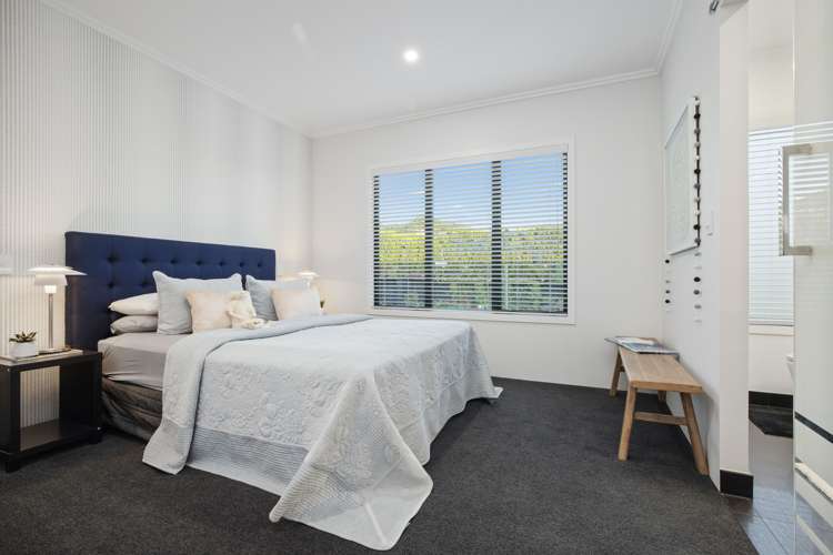 19 Lawrence Carter Drive Bombay_11