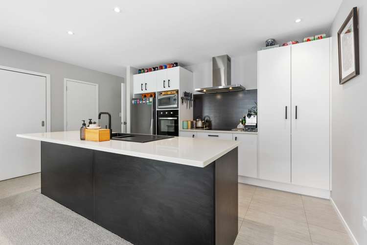 37 Crabb Fields Lane Riverhead_2