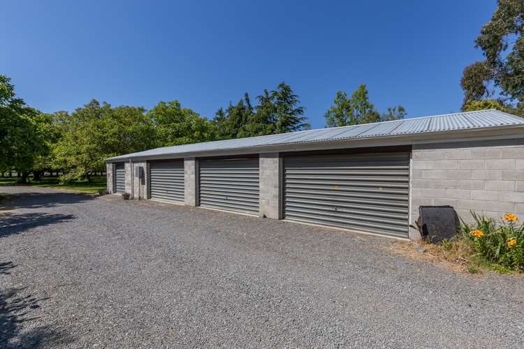 27 Guys Road Yaldhurst_16