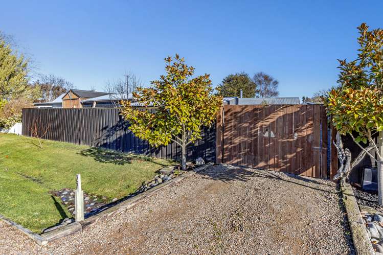 27 Pembertons Road Sefton_31