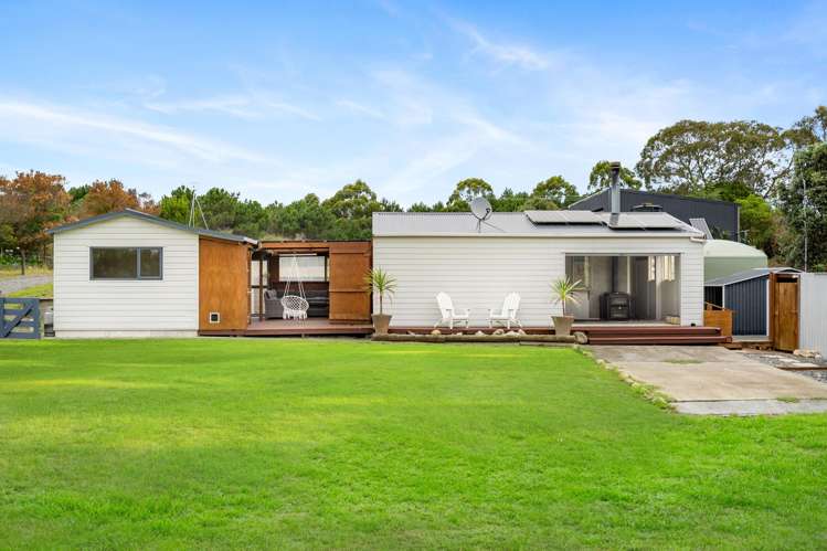 21 Ymca Road Mahia_23