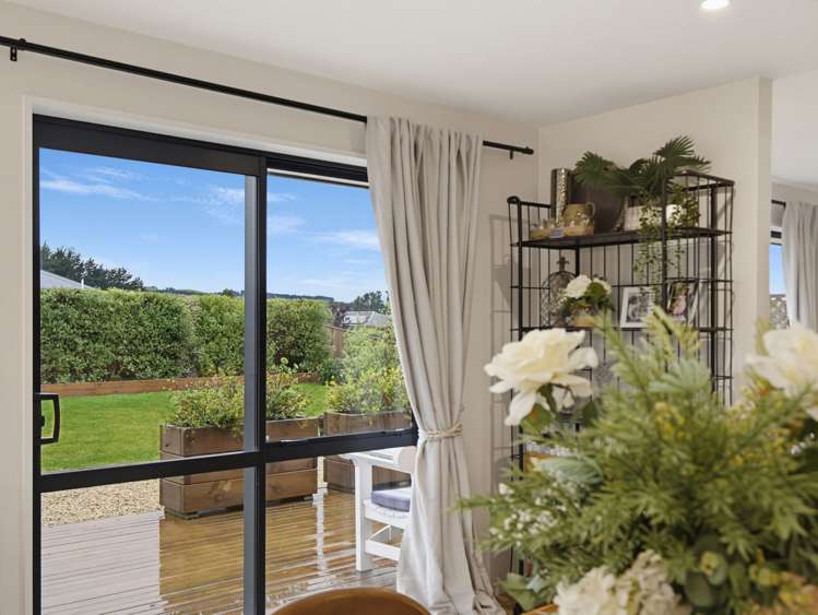 3/2 Loe Place Amberley_27