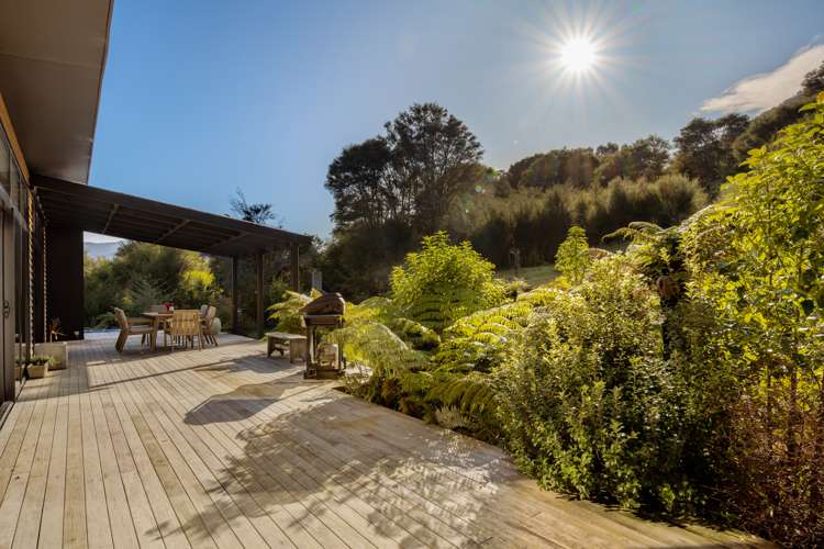 5 Toki Place Kaiuma Bay_13