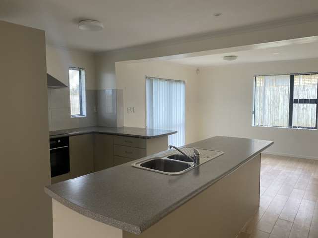 85 Keri Vista Rise Papakura_2