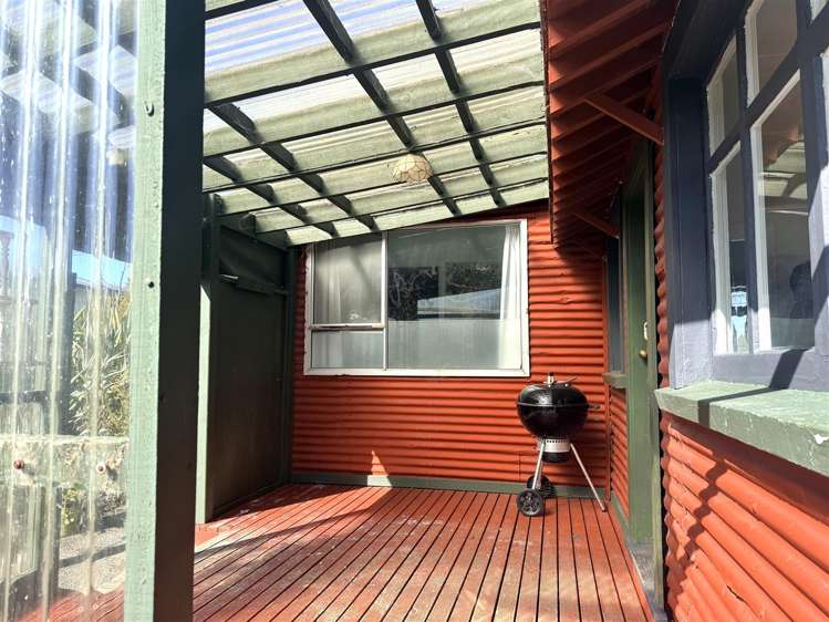 16 Pitt Street Runanga_19