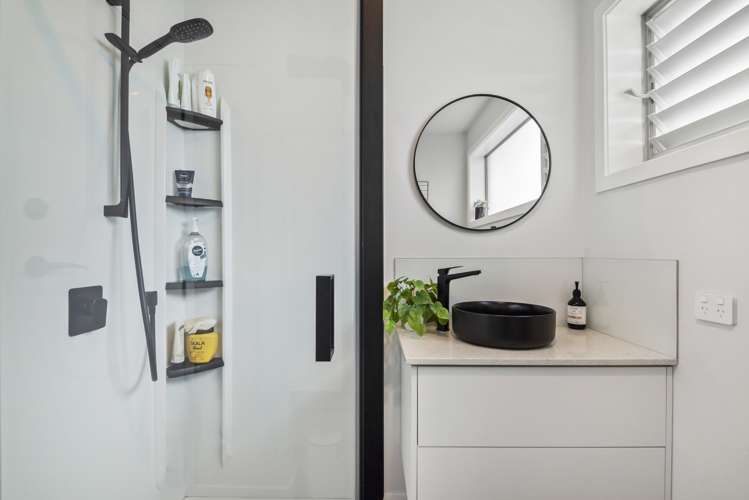 1/2a Earnoch Avenue Takapuna_24