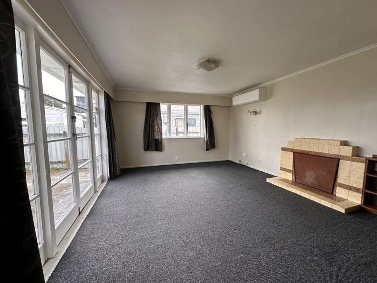 105 Russell Road Manurewa_3