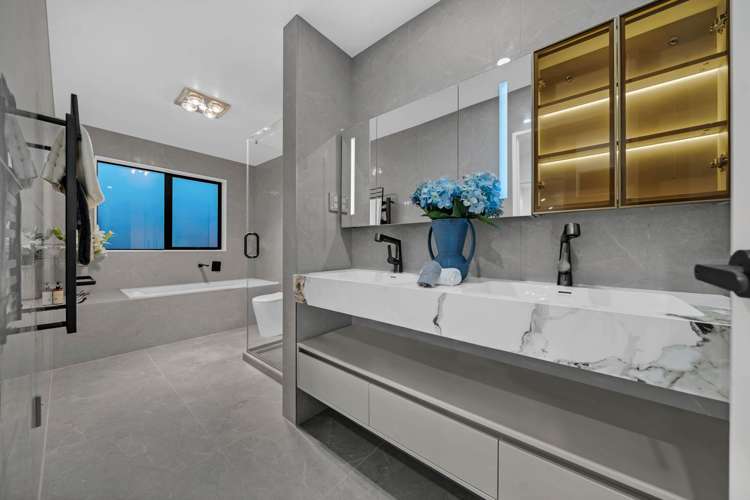 26 Castlebane Drive Flat Bush_20