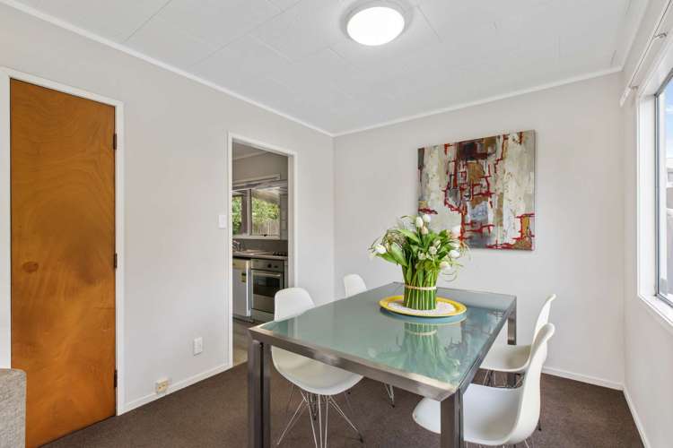 2/34a Glenorchy Street Glen Eden_6