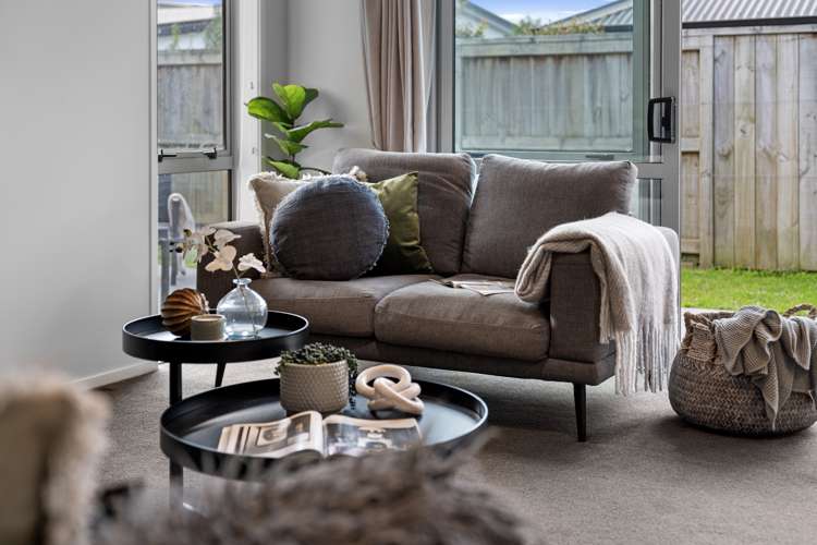 54 Awataha Crescent Pyes Pa_16