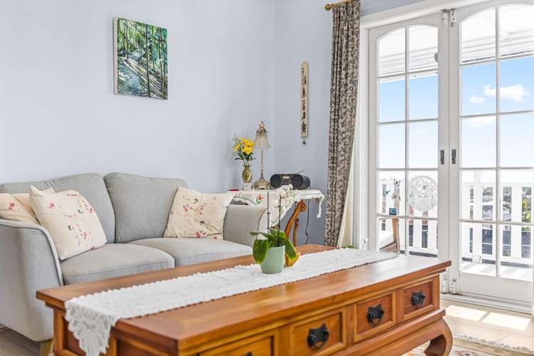 4233 Great North Road Glendene_10